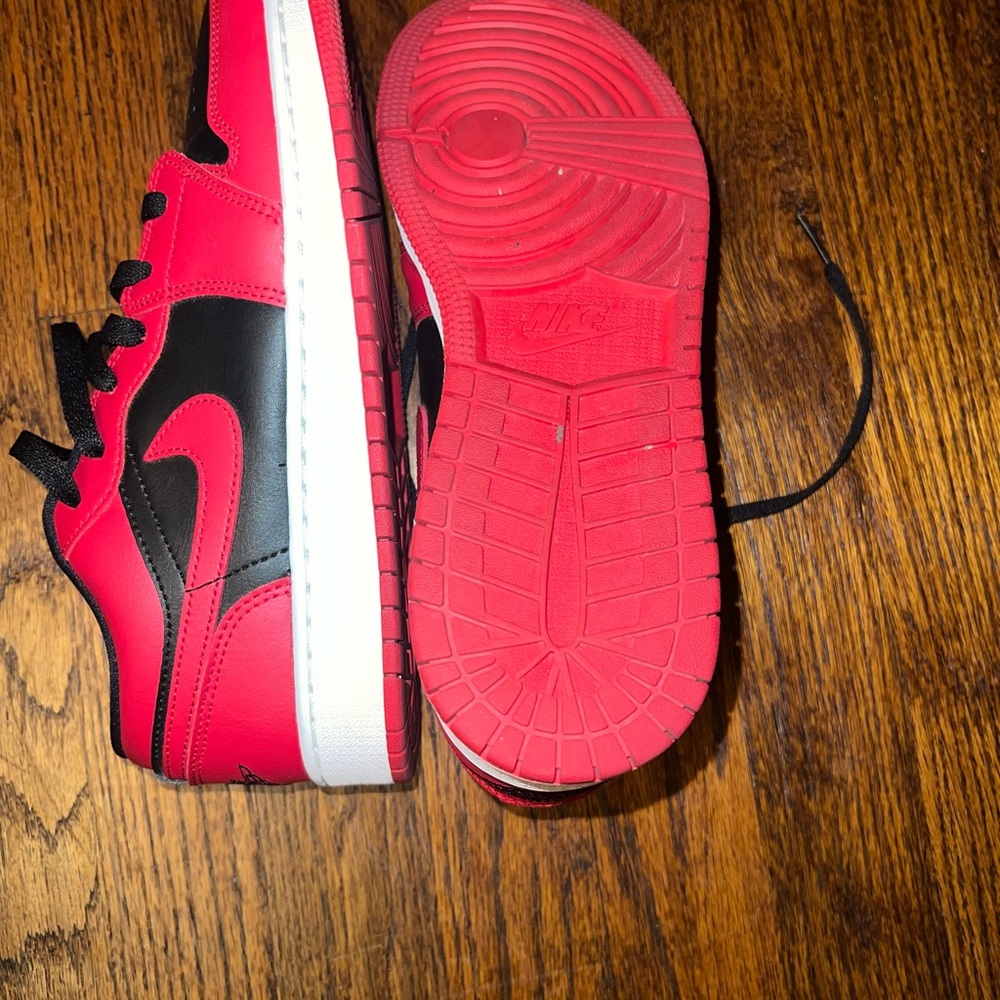 Air jordan 1 Low GS ‘Reverse Bred’ - Picture 4 of 6